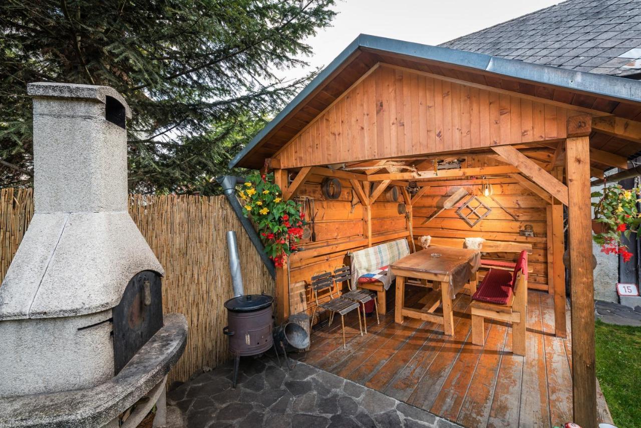 Drevenica Polomka, 5 Min Peso Restauracia, Ticha Ulica, Potok Villa Brezno Eksteriør billede